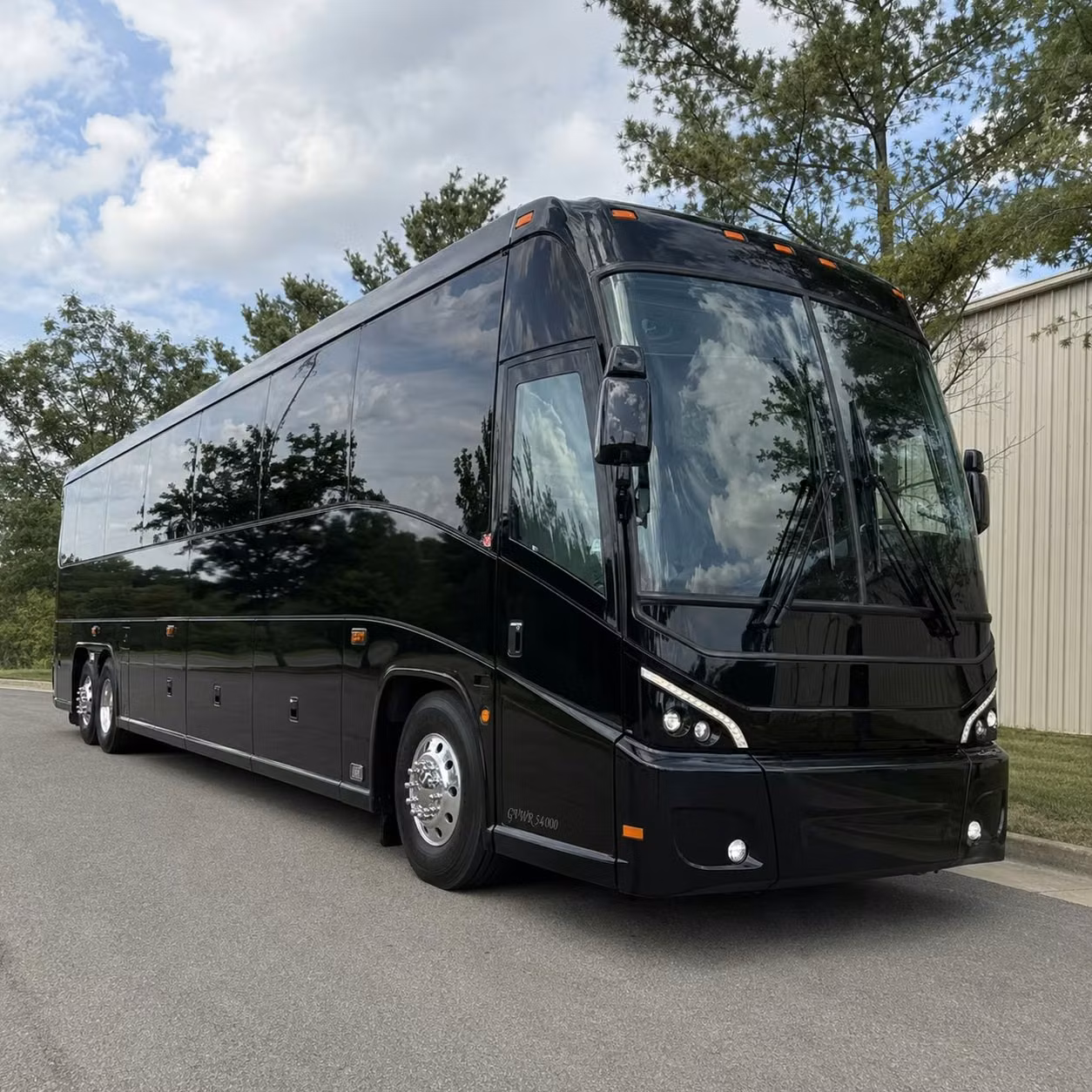 arlington sports teams and fan groups love long distance bus rentals
