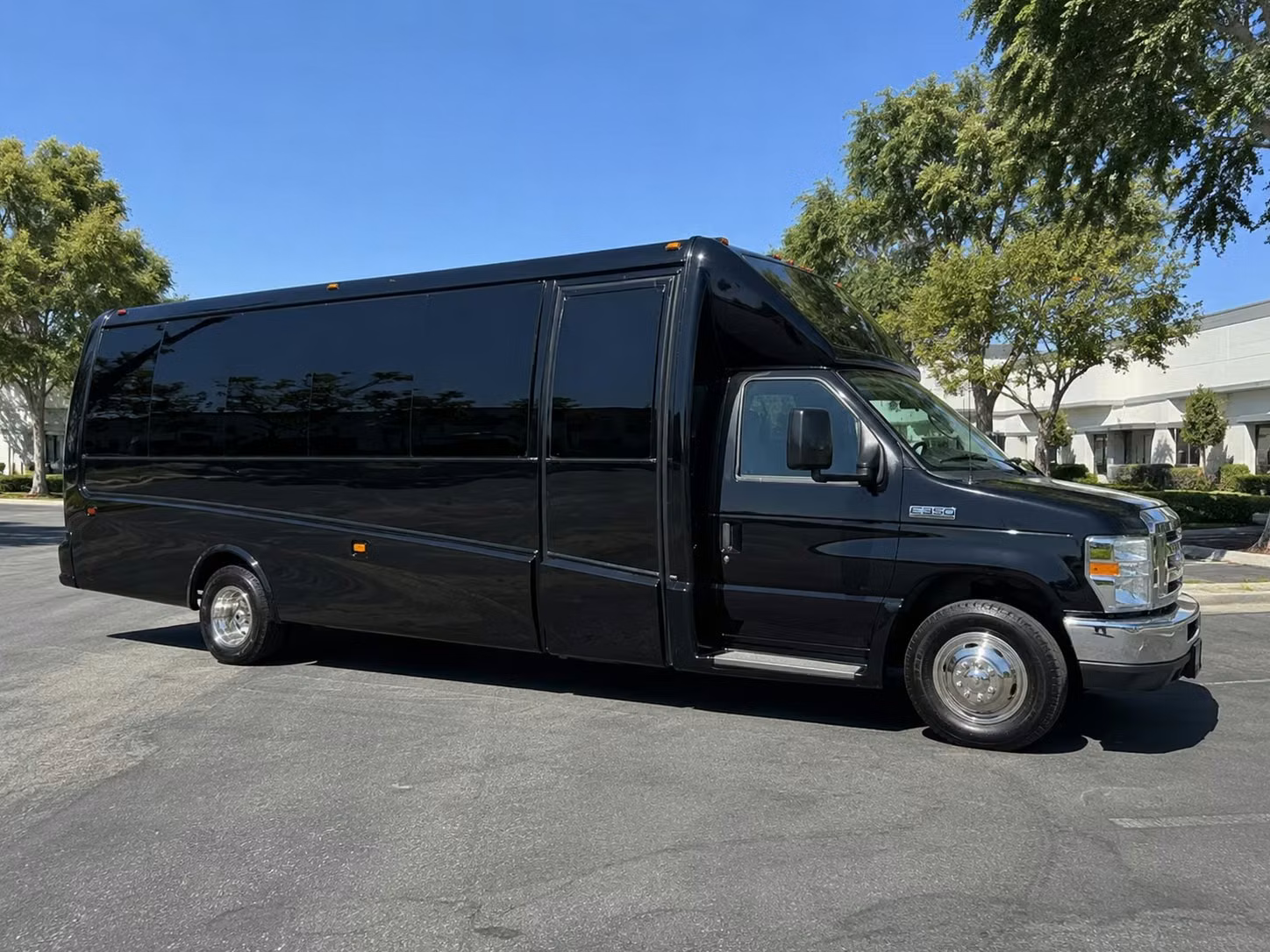 book a party bus from your arlington hotel to the show