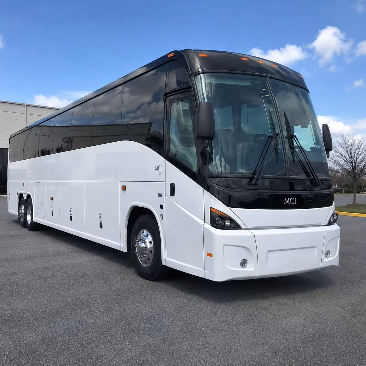 choosing the right employee shuttle bus for arlington s shift based workforce