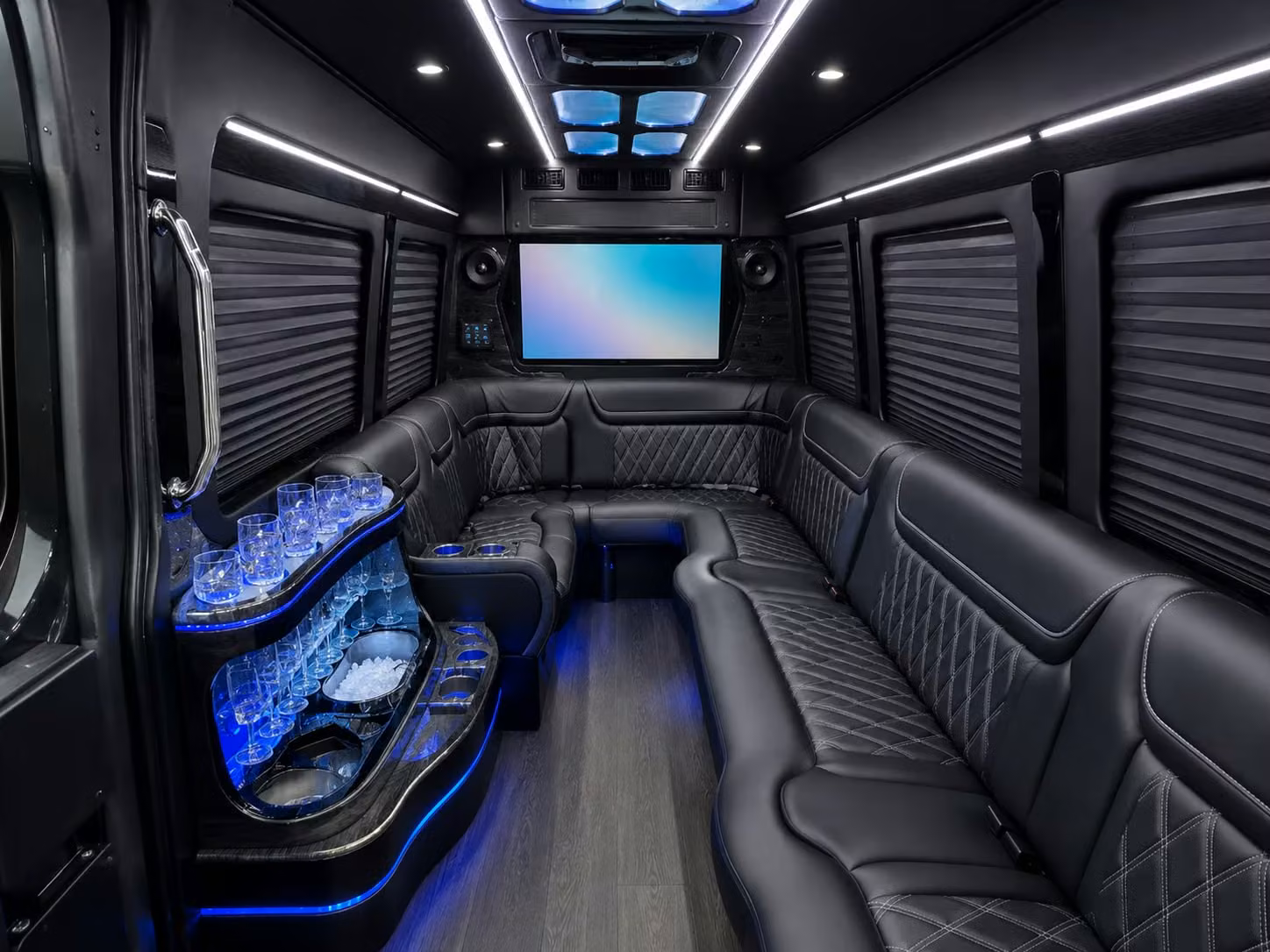 ready to book corporate event transportation in arlington